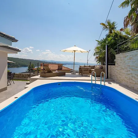 2 Bedroom Gorgeous In * Volosko