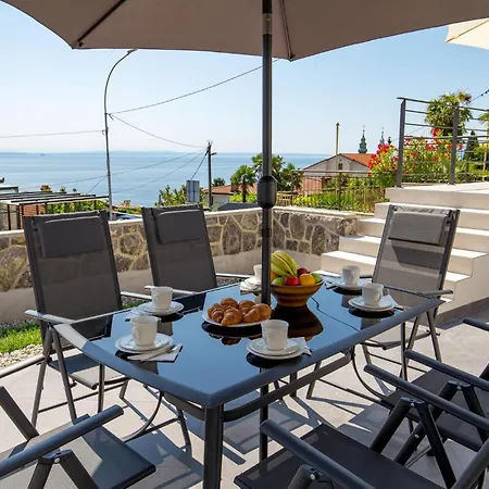 2 Bedroom Gorgeous In
