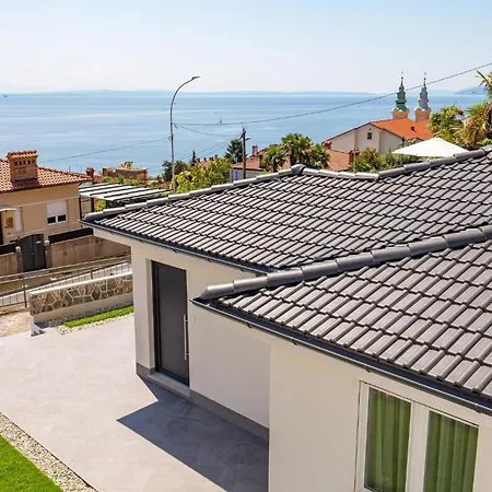 2 Bedroom Gorgeous In Holiday home *